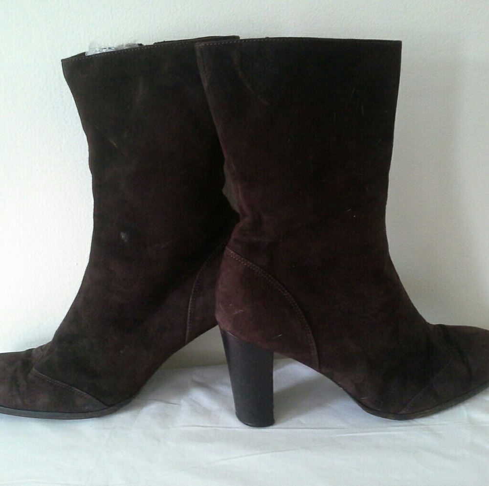 Chanel mid-calf suede boots